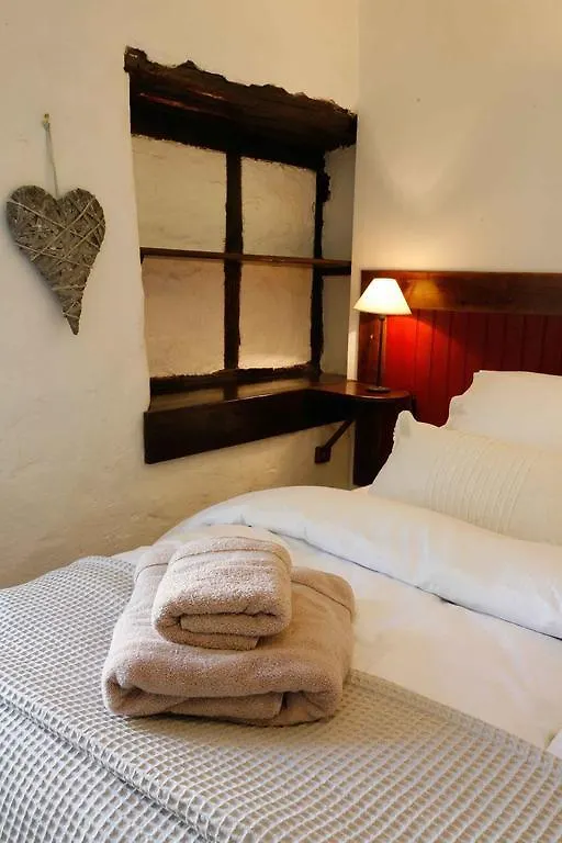 Les Deux Petits Pois Bed & Breakfast Fougax-et-Barrineuf